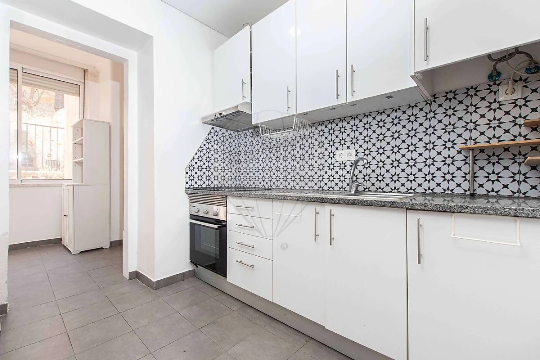 Apartamento T2 para Venda em Queluz e Belas Foto 16