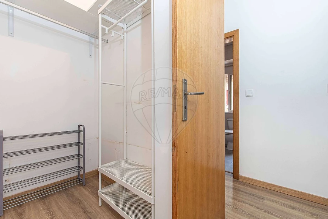 Apartamento T2 para Venda em Queluz e Belas Foto 8