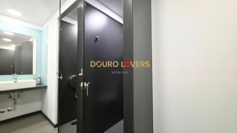 Escritório para Arrendamento em Lordelo do Ouro e Massarelos