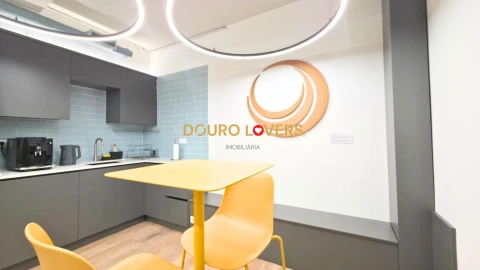 Escritório para Arrendamento em Lordelo do Ouro e Massarelos