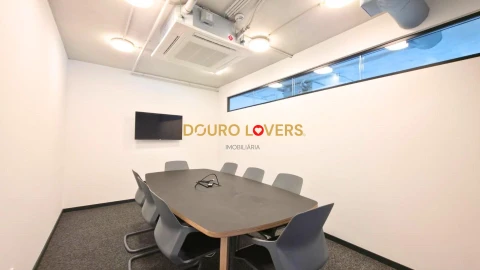 Escritório para Arrendamento em Lordelo do Ouro e Massarelos