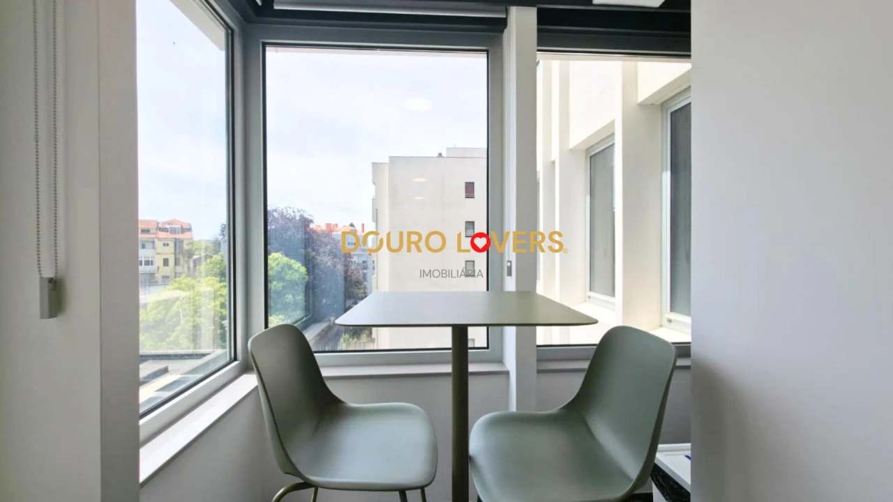 Escritório para Arrendamento em Lordelo do Ouro e Massarelos Foto 33