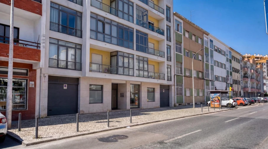 Moradia T8 para Venda em União das Freguesias de Setúbal Foto 17