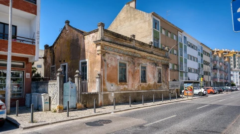 Moradia T8 para Venda em União das Freguesias de Setúbal