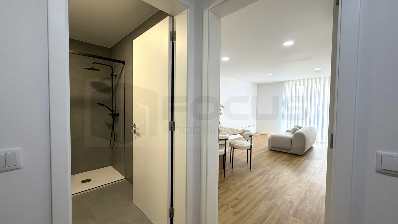 Apartamento T1 para Venda em Glória e Vera Cruz Foto 9