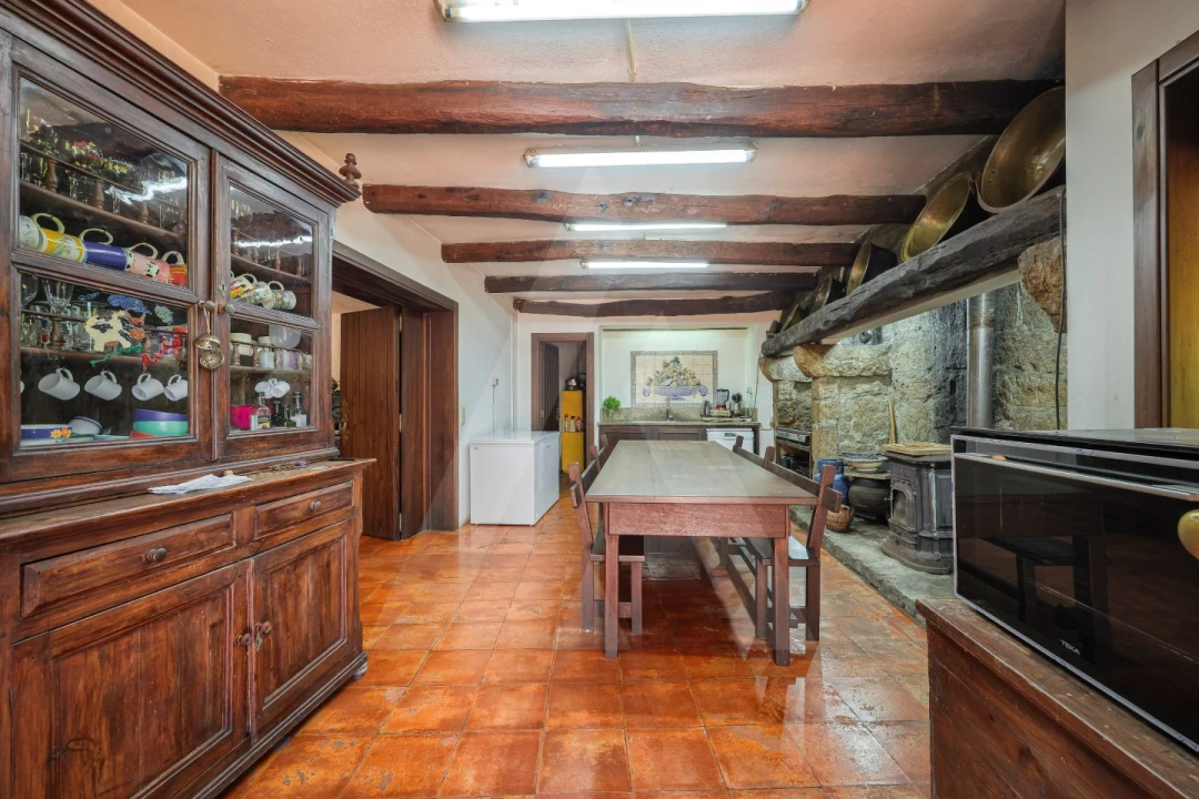 Moradia T6 para Venda em São João da Madeira Foto 40