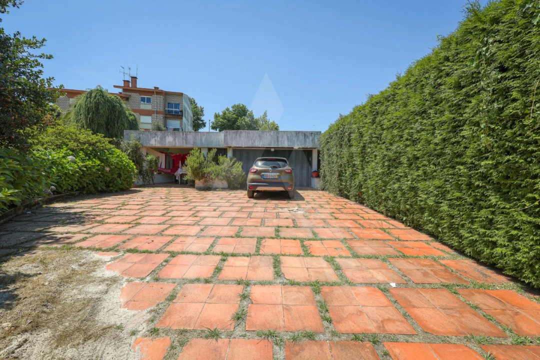 Moradia T6 para Venda em São João da Madeira Foto 42