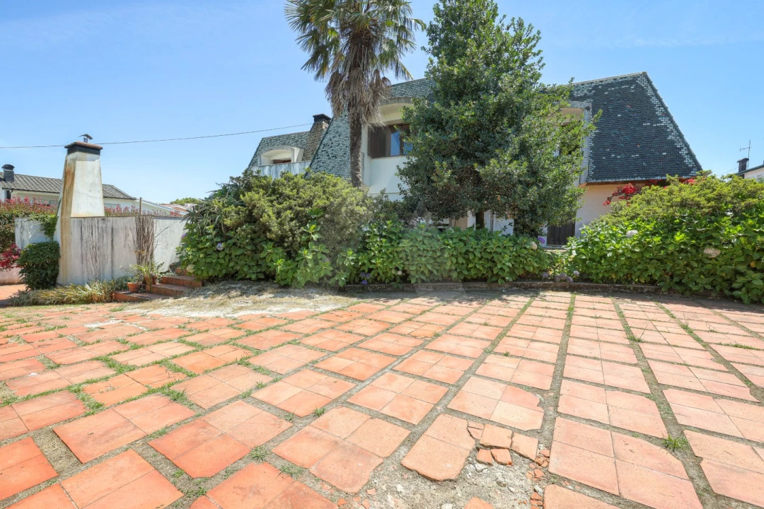 Moradia T6 para Venda em São João da Madeira Foto 43