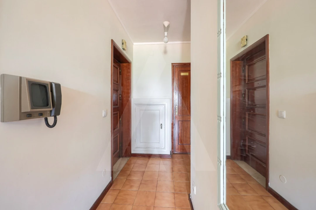 Apartamento T1 para Venda em Mafamude e Vilar do Paraíso Foto 21