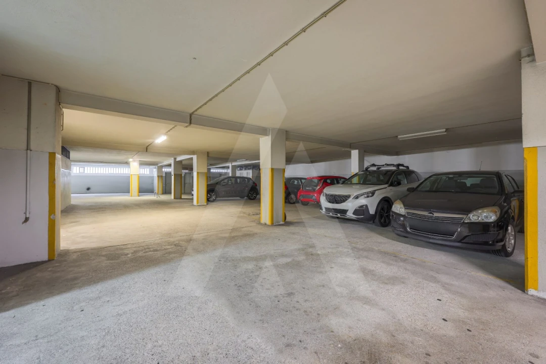 Apartamento T1 para Venda em Mafamude e Vilar do Paraíso Foto 34