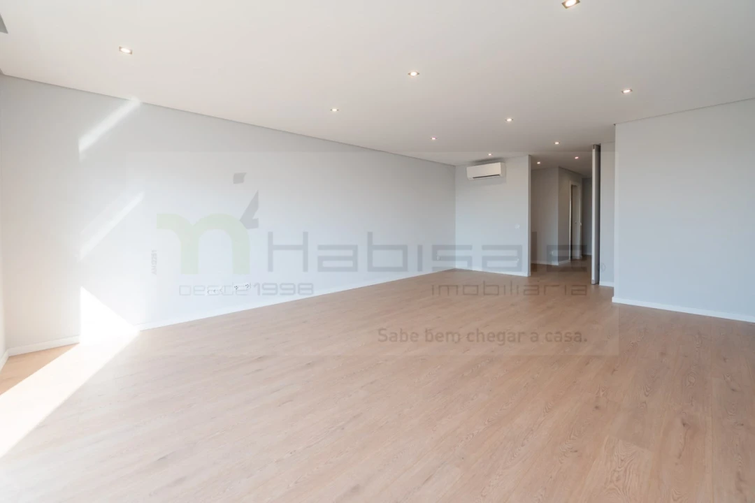 Apartamento T3 para Venda em Carcavelos e Parede Foto 2