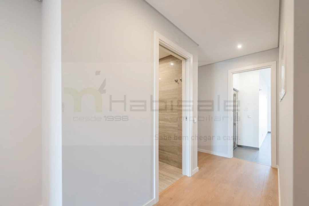 Apartamento T3 para Venda em Carcavelos e Parede Foto 9