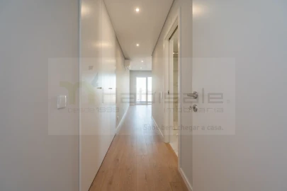 Apartamento T3 para Venda em Carcavelos e Parede