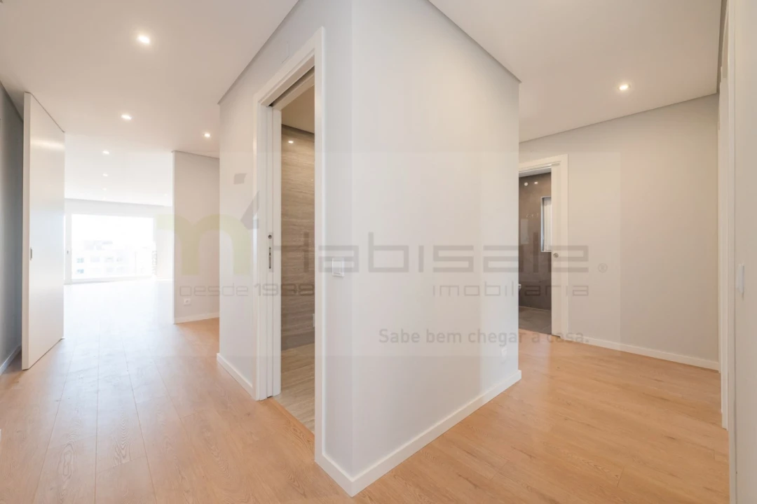 Apartamento T3 para Venda em Carcavelos e Parede Foto 18