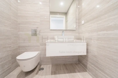 Apartamento T3 para Venda em Carcavelos e Parede