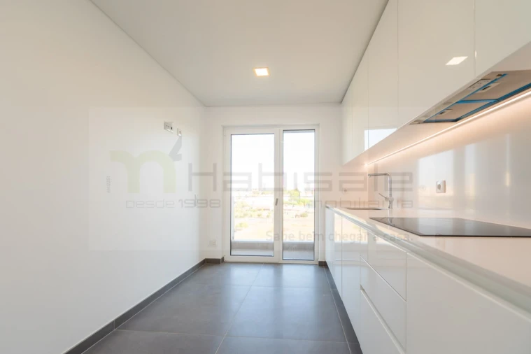 Apartamento T3 para Venda em Carcavelos e Parede Foto 2
