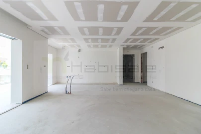 Apartamento T3 para Venda em Póvoa de Santo Adrião e Olival Basto