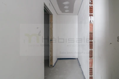 Apartamento T3 para Venda em Póvoa de Santo Adrião e Olival Basto