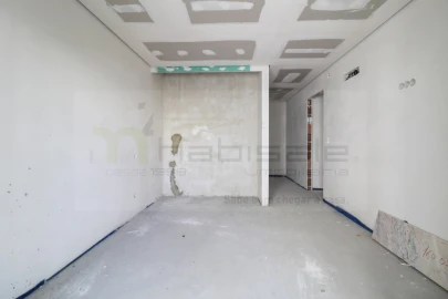 Apartamento T3 para Venda em Póvoa de Santo Adrião e Olival Basto