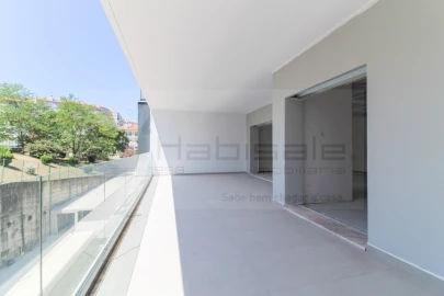 Apartamento T2 para Venda em Póvoa de Santo Adrião e Olival Basto