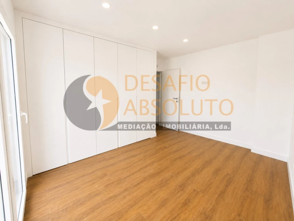 Moradia T3 para Venda em Quinta do Anjo Foto 12