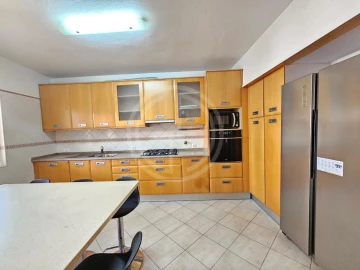 Moradia T4 para Venda em Loule (São Clemente)