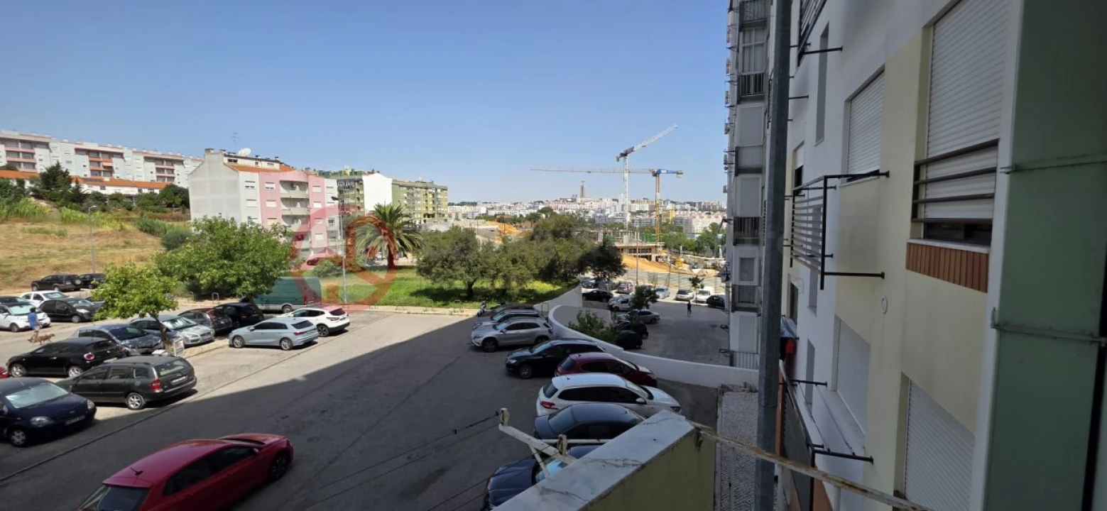 Apartamento T2 para Venda em Laranjeiro e Feijó Foto 5