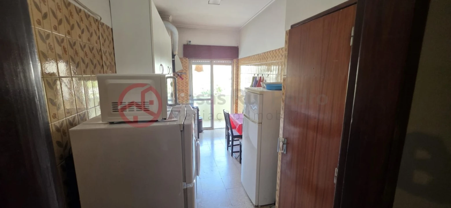 Apartamento T2 para Venda em Laranjeiro e Feijó Foto 13