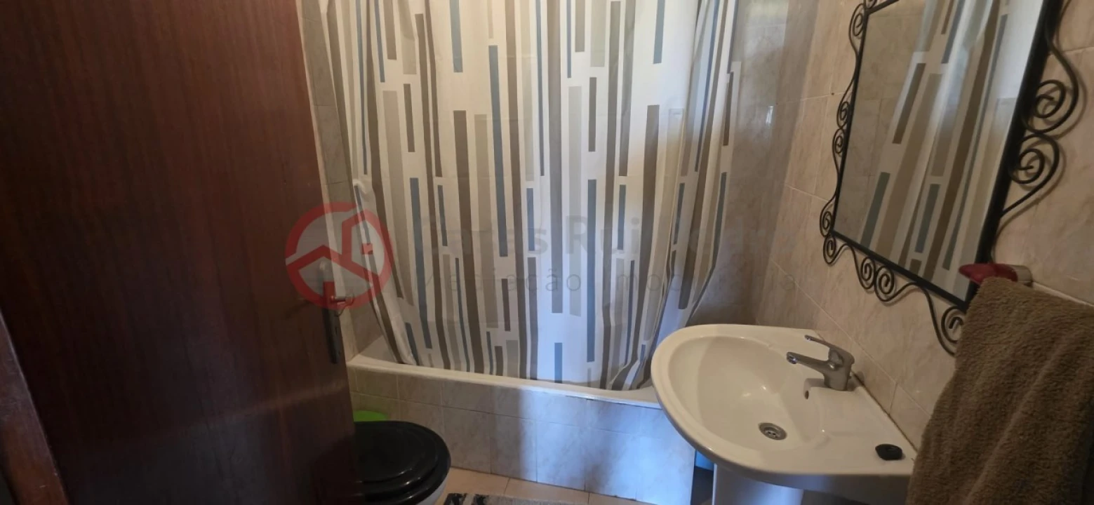 Apartamento T2 para Venda em Laranjeiro e Feijó Foto 20