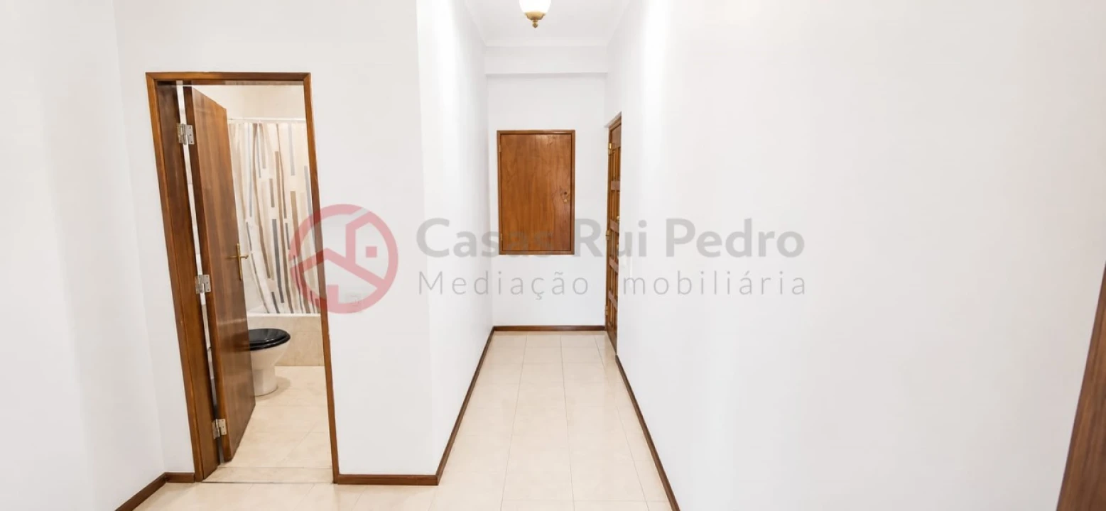 Apartamento T2 para Venda em Laranjeiro e Feijó Foto 24
