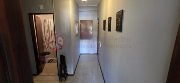 Apartamento T2 para Venda em Laranjeiro e Feijó