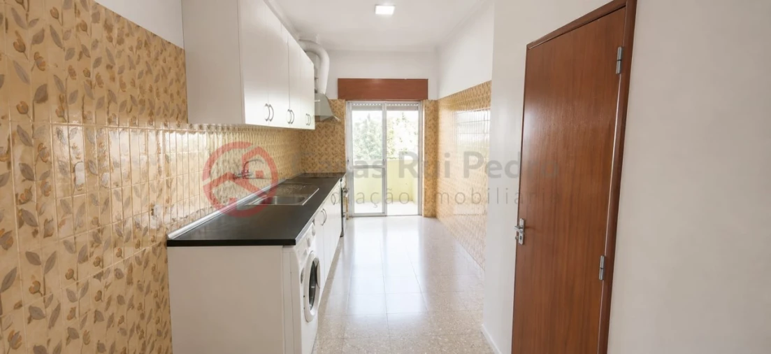 Apartamento T2 para Venda em Laranjeiro e Feijó Foto 12