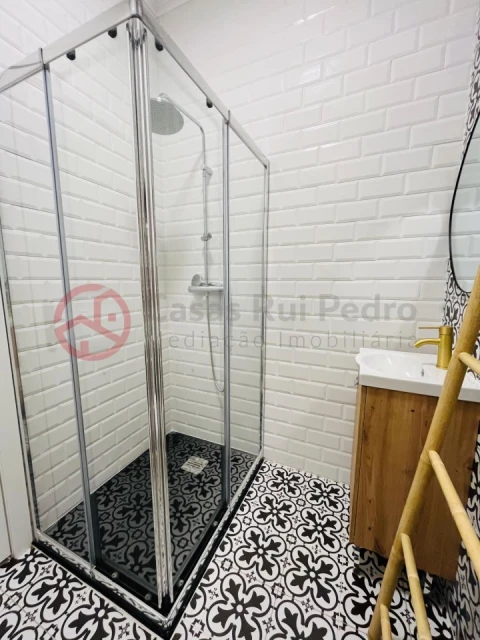 Moradia T8 para Venda em Costa da Caparica