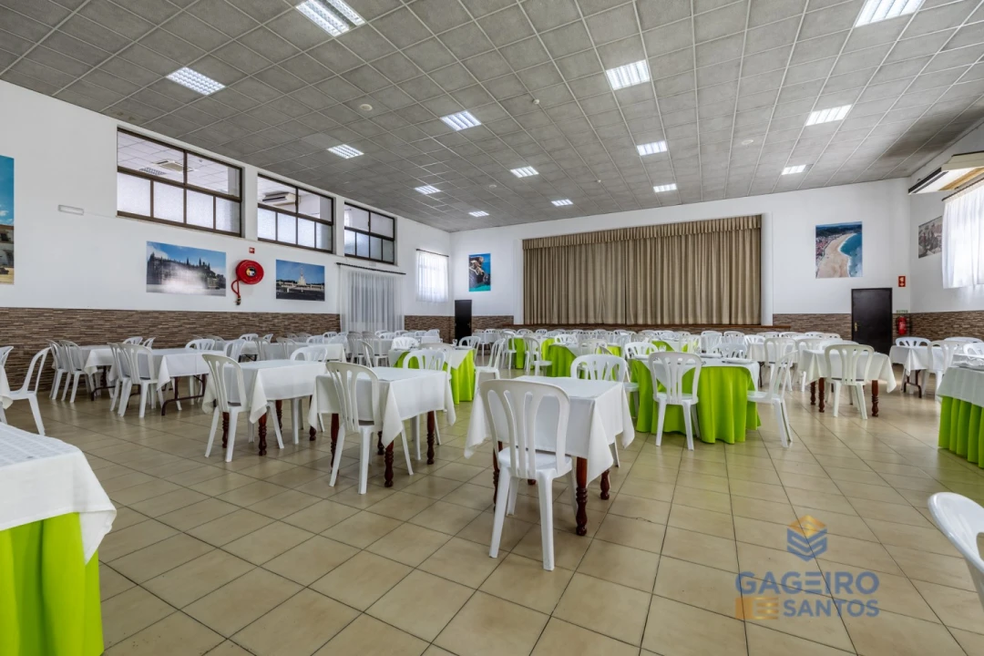 Loja para Arrendamento em Alfeizerão Foto 19