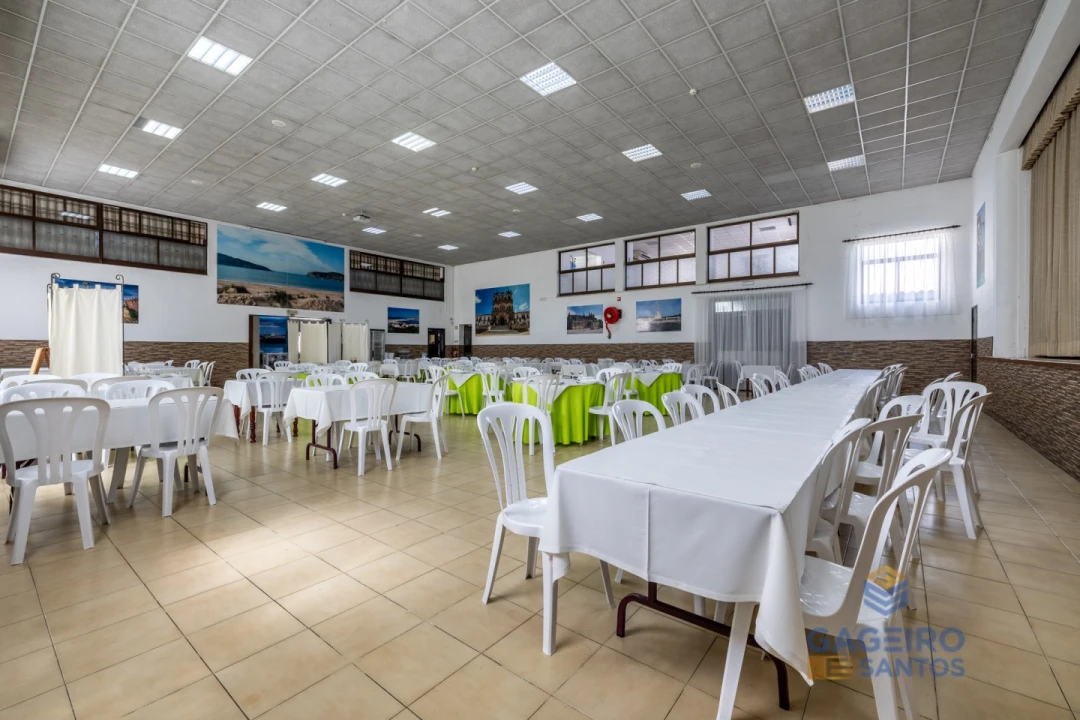 Loja para Arrendamento em Alfeizerão Foto 20