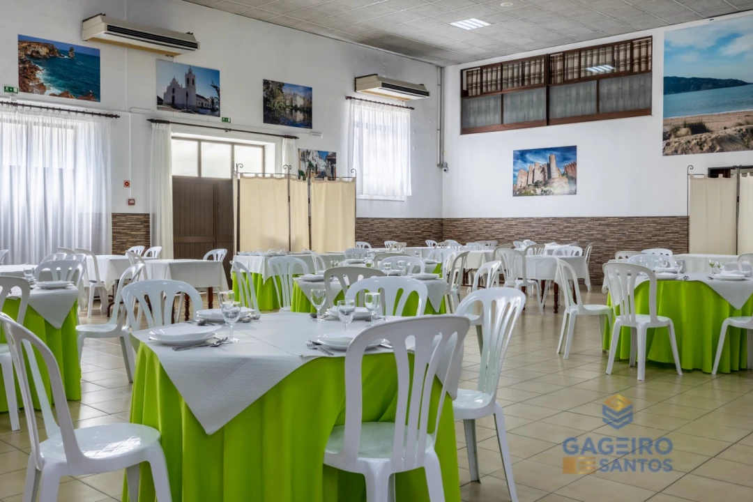 Loja para Arrendamento em Alfeizerão Foto 24