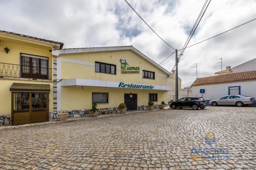 Loja para Arrendamento em Alfeizerão Foto 2