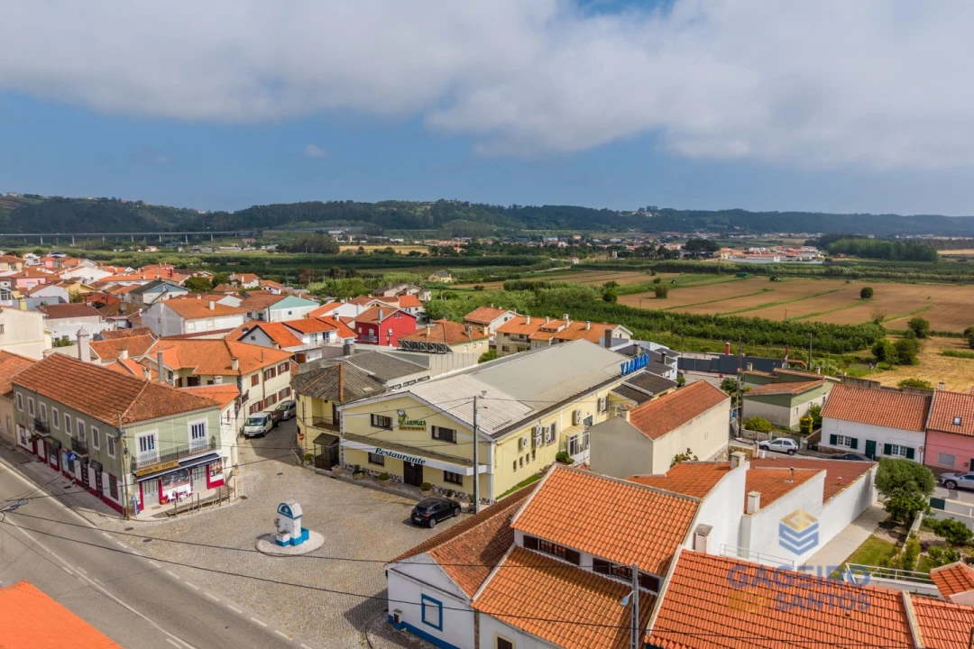 Loja para Arrendamento em Alfeizerão Foto 8
