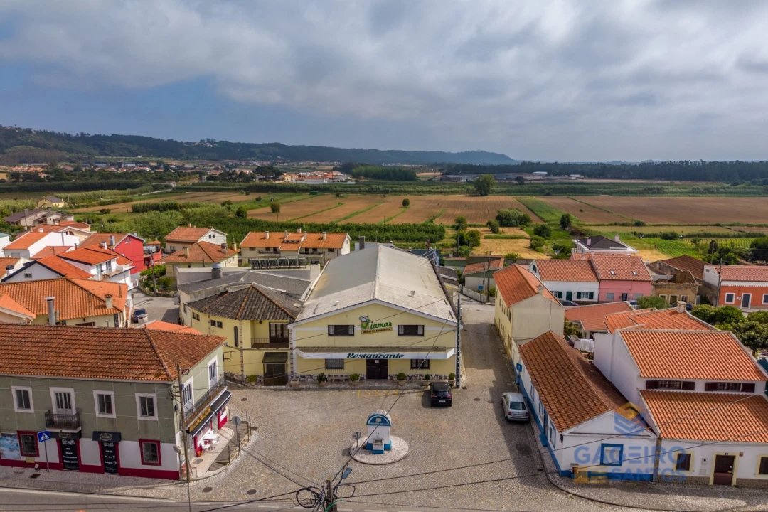 Loja para Arrendamento em Alfeizerão Foto 9