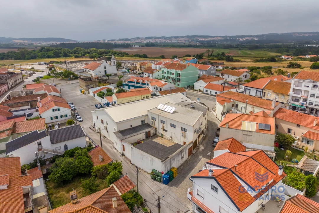 Loja para Arrendamento em Alfeizerão Foto 10