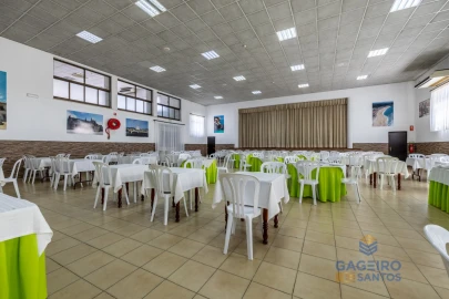 Loja para Arrendamento em Alfeizerão
