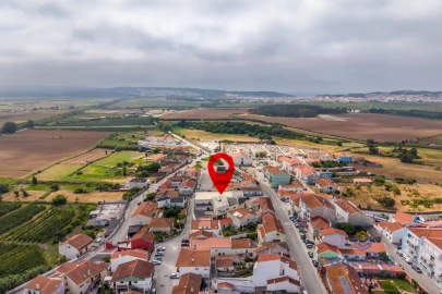 Loja para Arrendamento em Alfeizerão