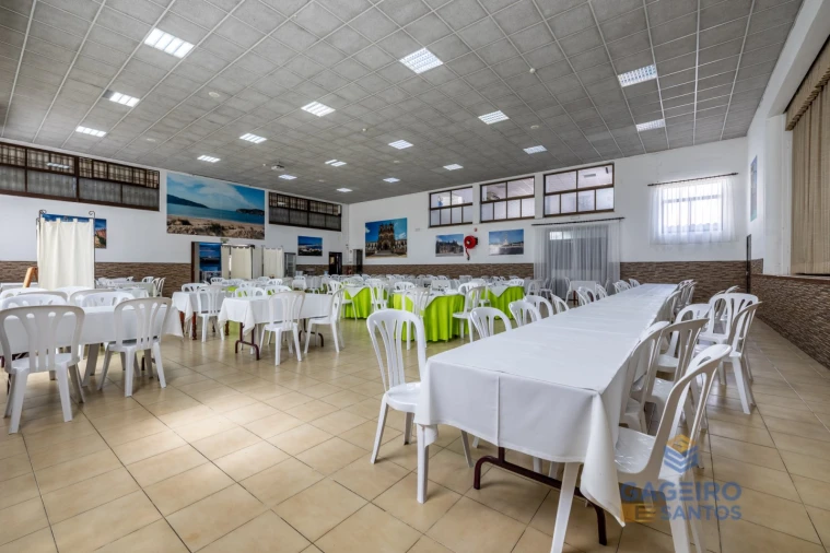 Loja para Arrendamento em Alfeizerão Foto 20