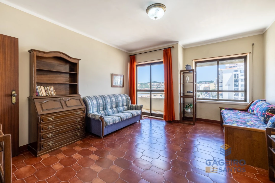 Apartamento T1 para Venda em São Martinho do Porto Foto 3
