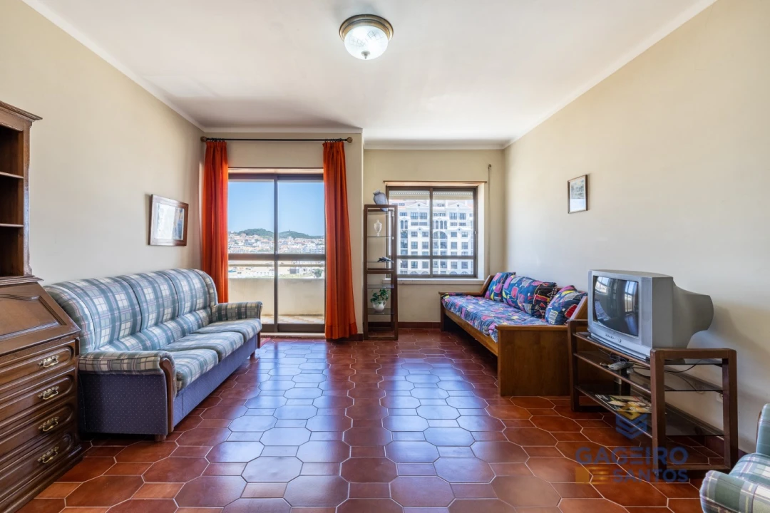 Apartamento T1 para Venda em São Martinho do Porto Foto 5