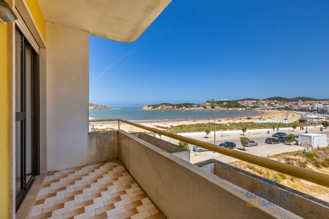 Apartamento T1 para Venda em São Martinho do Porto Foto 1