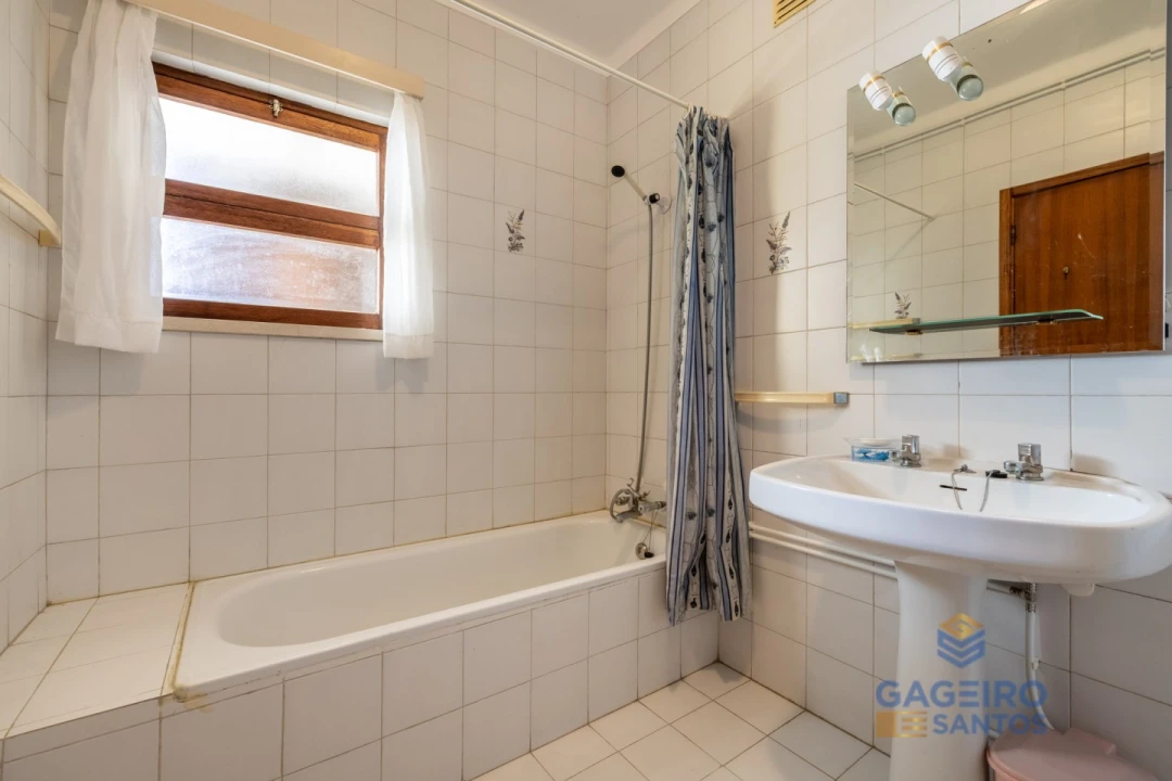 Apartamento T1 para Venda em São Martinho do Porto Foto 15