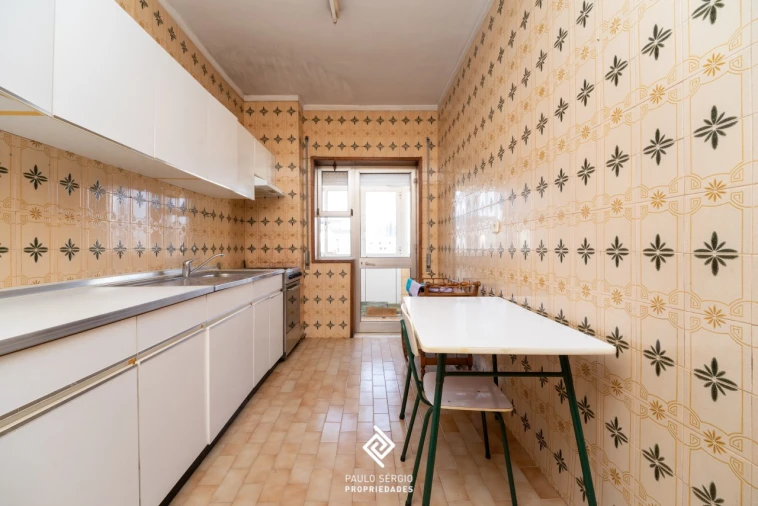 Apartamento T2 para Venda em Cedofeita, Santo Ildefonso, Sé, Miragaia, São Nicolau e Vitória Foto 2