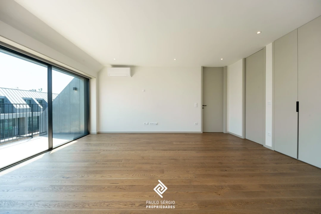 Apartamento T3 para Venda em Espinho Foto 4