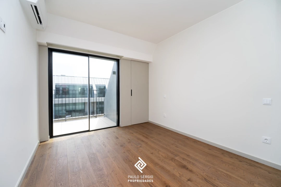 Apartamento T3 para Venda em Espinho Foto 9